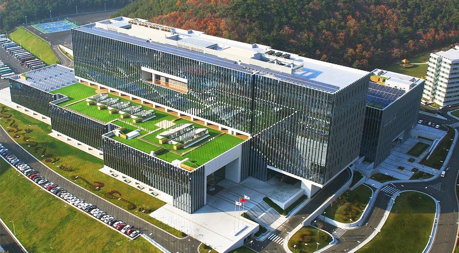 很抱歉，您提供的提示詞“信華信技術股份 華力信科技”信息非常有限，我無法確定您希望撰寫的文章主題、方向或具體內容。為了防止編造不實信息，我不能隨意生成關于這兩家公司的文章。